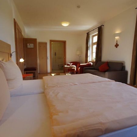 Klostergasthof Hotell Münnerstadt Exteriör bild